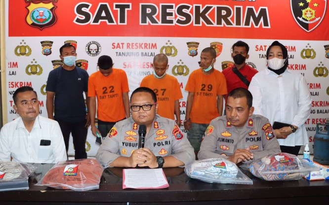 Menyuruh Datang ke Rumah Untuk Ambil Tugas Sekolah, Guru SMP Malah Setubuhi Siswinya Hingga Hamil